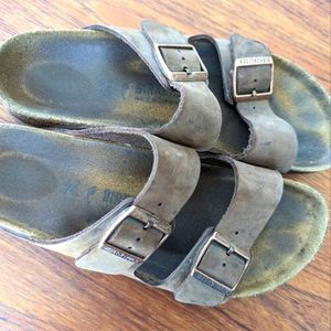 Size 42 narrow Birkenstock Arizona sandals